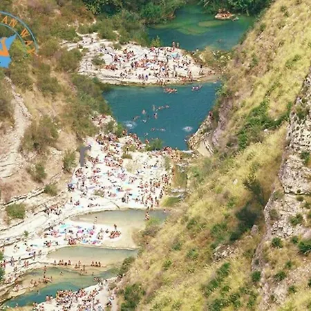 Fra Il Centro E Il Mare *