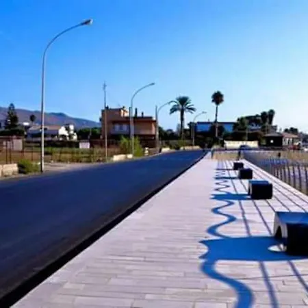 Lägenhet Fra Il Centro E Il Mare Avola