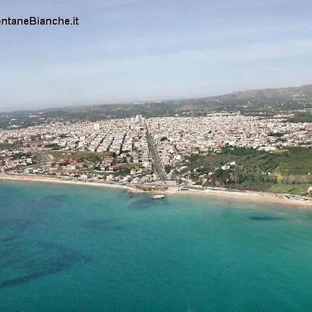Fra Il Centro E Il Mare Lejlighed