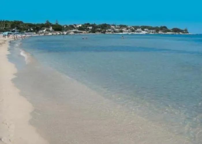 Fra Il Centro E Il Mare