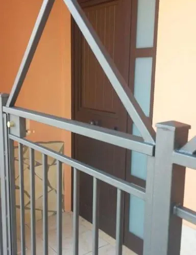 Fra Il Centro E Il Mare Avola