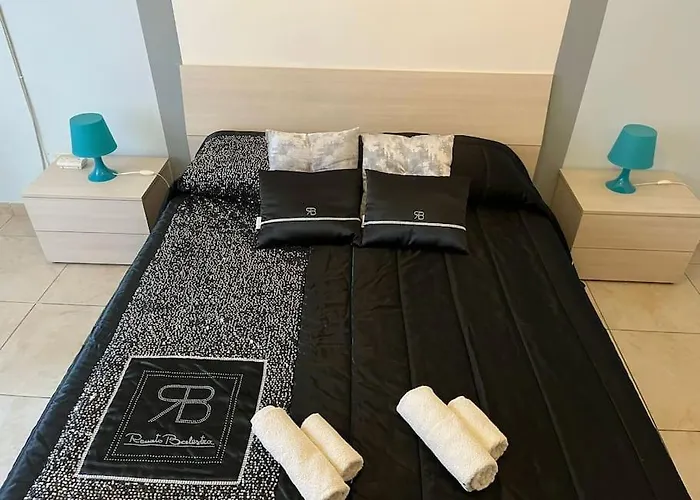 Fra Il Centro E Il Mare Apartamento Avola