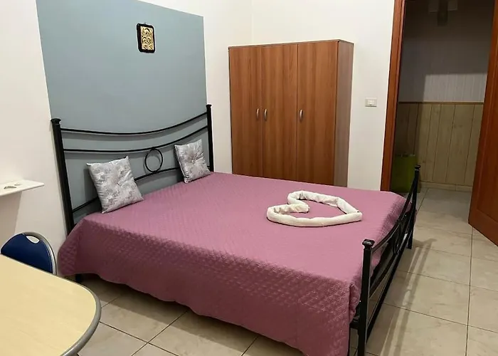 Fra Il Centro E Il Mare *